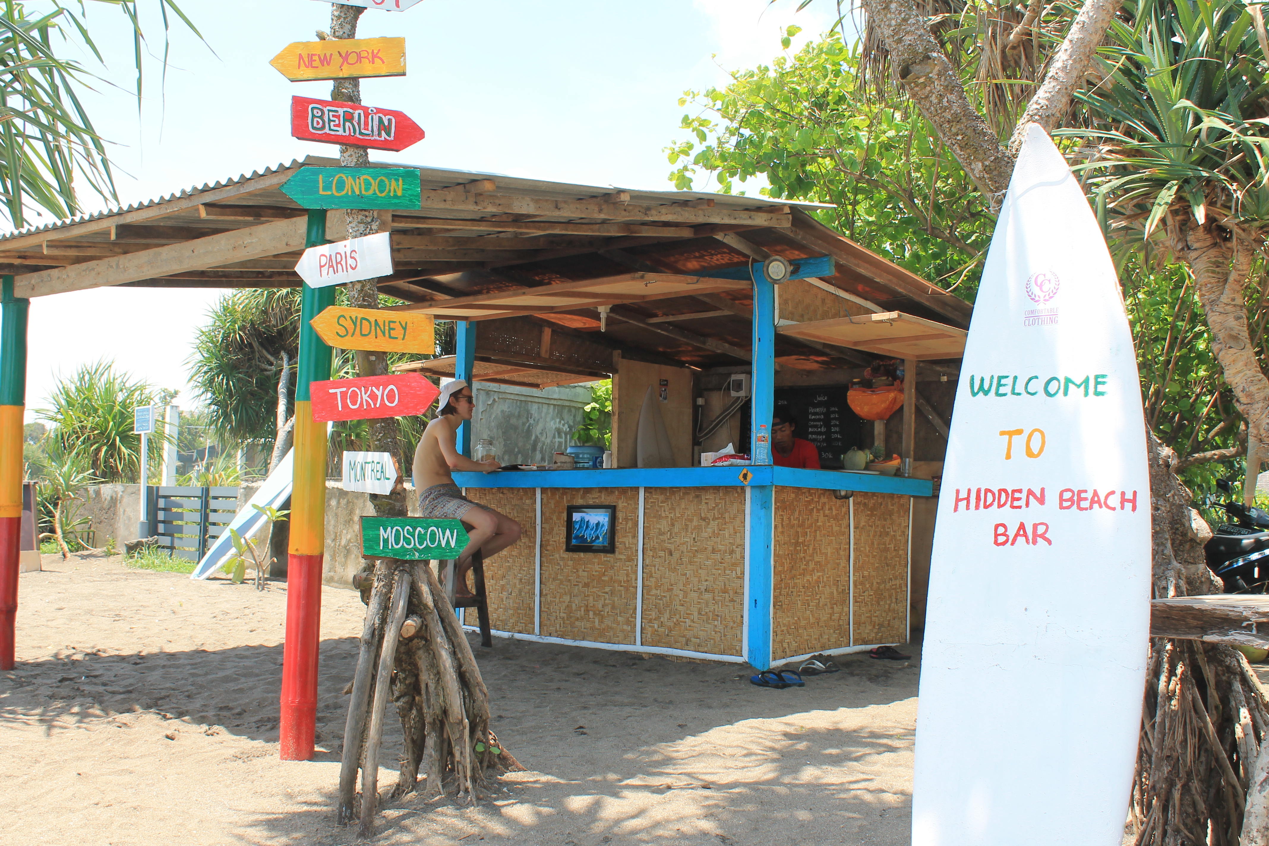 HiddenBeachBar